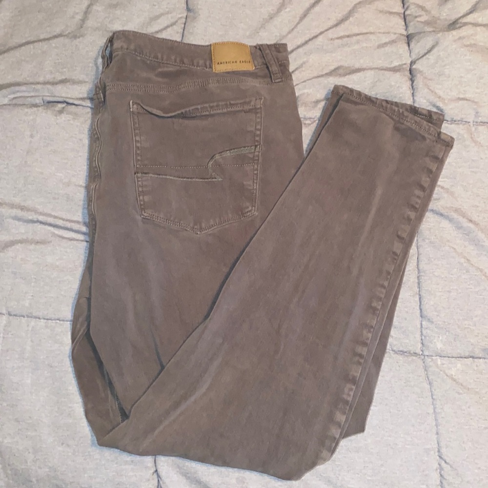 Size 16 green American eagle jeggings